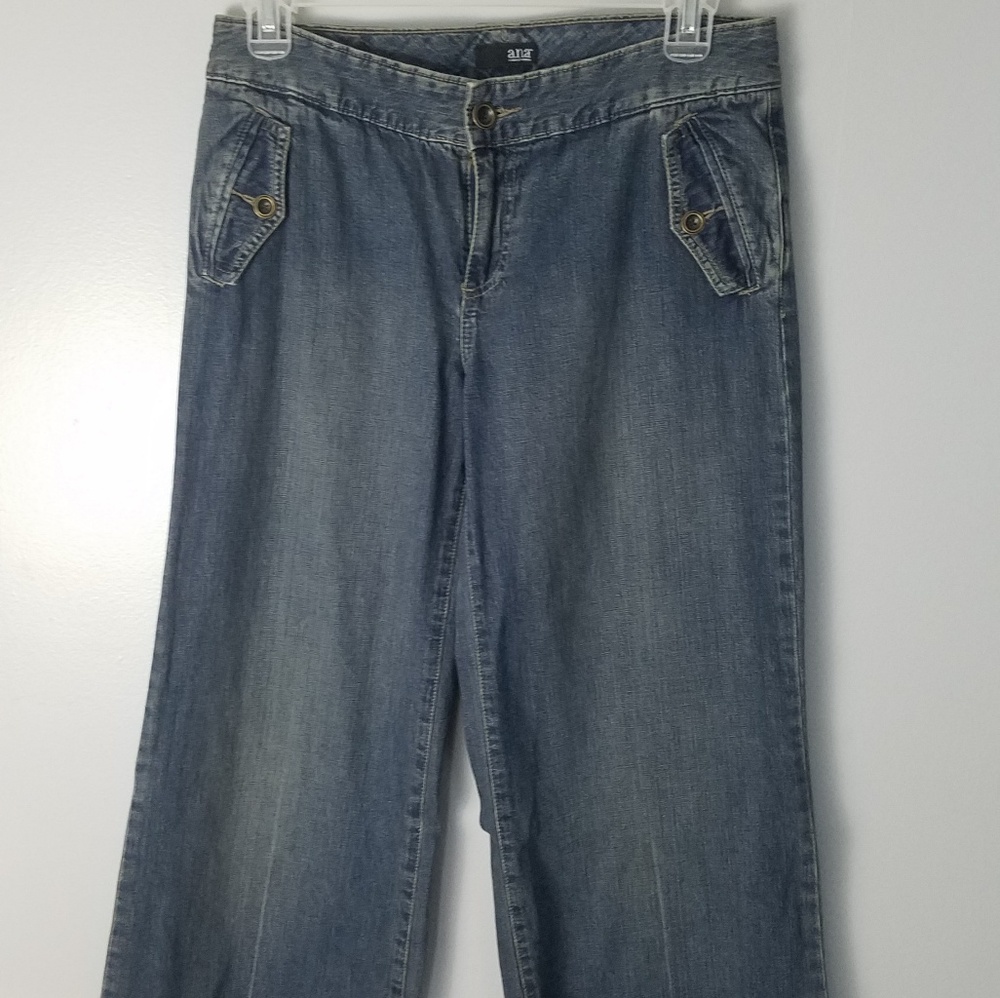Long blue cut Jean